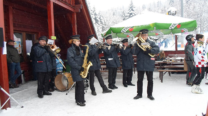 Obrazy newsów: czarny_gron20013_1.jpg