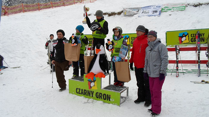 Obrazy newsów: czarny_gron2013.jpg